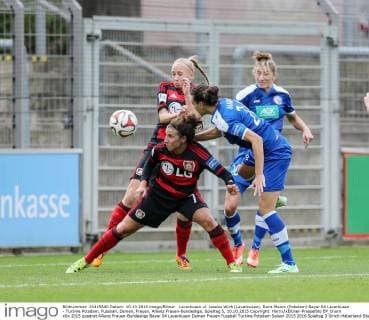 Leverkusen vl. Jessica Wich (Leverkusen), Ilaria Mauro (Potsdam) Bayer 04 Leverkusen - Turbine Potsdam, Fussball, Damen, Frauen, Allianz Frauen-Bundesliga, Spieltag 5, 10.10.2015 Copyright: Hornx xEibner-Pressefoto EP_bhorn
