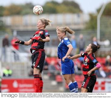 Leverkusen vl. Sharon Beck (Leverkusen), Tabea Kemme (Potsdam) im Kopfball Bayer 04 Leverkusen - Turbine Potsdam, Fussball, Damen, Frauen, Allianz Frauen-Bundesliga, Spieltag 5, 10.10.2015 Copyright: Hornx xEibner-Pressefoto EP_bhorn