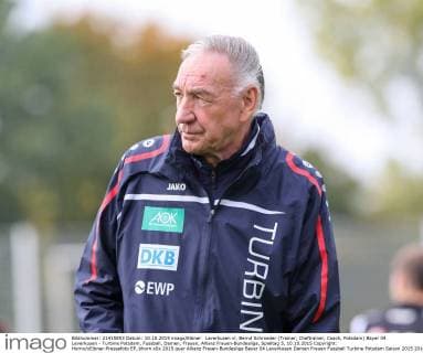 Leverkusen vl. Bernd Schroeder (Trainer, Cheftrainer, Coach, Potsdam) Bayer 04 Leverkusen - Turbine Potsdam, Fussball, Damen, Frauen, Allianz Frauen-Bundesliga, Spieltag 5, 10.10.2015 Copyright: Hornx xEibner-Pressefoto EP_bhorn