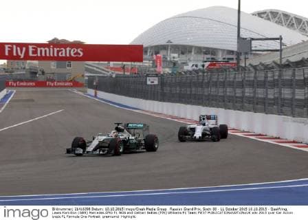 Russian Grand Prix, Sochi 08 - 11 October 2015 10.10.2015 - Qualifying, Lewis Hamilton (GBR) Mercedes AMG F1 W06 and Valtteri Bottas (FIN) Williams F1 Team FW37 