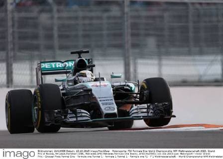 Motorsports: FIA Formula One World Championship WM Weltmeisterschaft 2015, Grand Prix of Russia, 44 Lewis Hamilton (GBR, Mercedes AMG Petronas Formula One Team), xHOCHxZWEIx