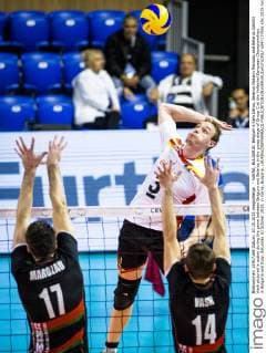 - VARNA, BULGARIA: Belgium s Sam Deroo, Belarus Maksim Marozau and Belarus Dzmitri Vash pictured in action during the game between Belgium and Belarus in the group stage of Group C at the Volleybal European Championships in Bulgaria and Italy, Saturday 10 October 2015, in Varna, Bulgaria. LAURIExDIEFFEMBACQ  x04717785x