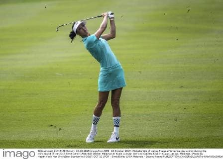 10 October 2015: Michelle Wie of Unites States of America play a shot during the third round of the 2015 Sime Darby LPGA Golf Damen Malaysia at Kuala Lumpur Golf and Country Club in Kuala Lumpur, Malaysia. (Photo by Hazrin Yeob Men Shah Icon Sportswire) GOLF: OCT 10 LPGA - Sime Darby LPGA Malaysia - Second Round Icon3781510108015 EDITORIAL USE ONLY