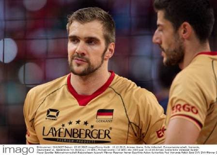 10.10.2015, Armeec Arena, Sofia Volleyball, Europameisterschaft, Vorrunde, Deutschland vs. Niederlande Tim Broshog ( 15 GER), Michael Andrei ( 18 GER)
