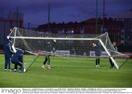 MOSCOW REGION, RUSSIA. OCTOBER 10, 2015. In a training session by the Russian national football team at a FC Dynamo Moscow training ground in Novogorsk ahead of their UEFA EURO EM Europameisterschaft Fussball 2016 qualifying round football match against Montenegro. Stanislav Krasilnikov TASS  TS00F882