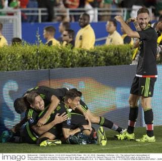 Oct. 10, 2015 - Pasadena, California, U.S - The national team Nationalteam of Mexico celebrates after scoring the winning goal during their game with the U.S. National Team in their CONCACAF CUP match at the Rose Bowl in Pasadena, California on Saturday, October 10, 2015. Mexico defeats U.S.A., 3-2. Mexico defeats U.S.A., 3-2 - ZUMAp124