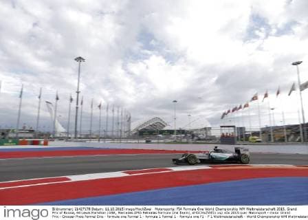 Motorsports: FIA Formula One World Championship WM Weltmeisterschaft 2015, Grand Prix of Russia, 44 Lewis Hamilton (GBR, Mercedes AMG Petronas Formula One Team), xHOCHxZWEIx