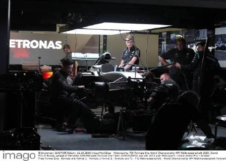 Motorsports: FIA Formula One World Championship WM Weltmeisterschaft 2015, Grand Prix of Russia, garage of Mercedes AMG Petronas Formula One Team xHOCHxZWEIx