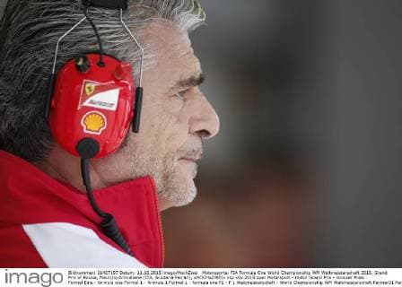 Motorsports: FIA Formula One World Championship WM Weltmeisterschaft 2015, Grand Prix of Russia, Maurizio Arrivabene (ITA, Scuderia Ferrari), xHOCHxZWEIx