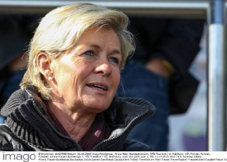 Silvia Neid (Bundestrainerin, DFB-Trainerin) im Publikum, VIP, Porträt, Portrait, Fussball, Allianz Frauen-Bundesliga, 1. FFC Frankfurt - VfL Wolfsburg, xozx