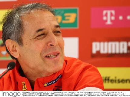SOCCER - UEFA EURO EM Europameisterschaft Fussball 2016 quali, AUT vs LIE VIENNA,AUSTRIA,11.OCT.15 - SOCCER - UEFA European Championship EM Europameisterschaft 2016, European Qualifiers, OEFB international match Länderspiel Austria vs Liechtenstein, preview, press conference PK Pressekonferenz team AUT. Image shows head coach Marcel Koller (AUT). GEPAxpictures xChristianxOrt