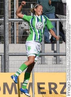 11.10.2015, xblx, Fussball 1.Bundesliga Damen, 1.FFC Frankfurt - VfL Wolfsburg, v.l. Lena Goessling (VfL Wolfsburg), Goal scored, Tor zum 0:2, celebrate the goal, Torjubel