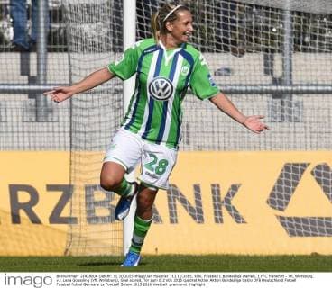 11.10.2015, xblx, Fussball 1.Bundesliga Damen, 1.FFC Frankfurt - VfL Wolfsburg, v.l. Lena Goessling (VfL Wolfsburg), Goal scored, Tor zum 0:2