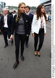 Russian Grand Prix, Sochi 08 - 11 October 2015 11.10.2015 - (L to R): Carmen Jordá (ESP) Test driver, Lotus Team and Fabiana Flosi (BRA), Wife of Bernie Ecclestone 