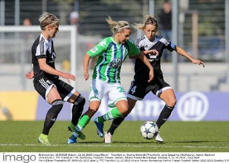 Frankfurt vl. Sophie Schmidt (Frankfurt), Lena Goessling (Wolfsburg), Katrin Hendrich (Frankfurt) 1. FFC Frankfurt - VfL Wolfsburg, Fussball, Frauen, Damen, Allianz Frauen-Bundesliga, Spieltag 5, 11.10.2015 , Copyright: Horn Eibner-Pressefoto EP_BHN