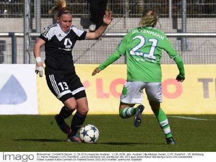 11.10.2015, xblx, Fussball 1.Bundesliga Damen, 1.FFC Frankfurt - VfL Wolfsburg, v.l. Marith Priessen (1.FFC Frankfurt), Lara Dickenmann (VfL Wolfsburg)