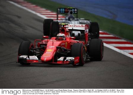 Russian Grand Prix, Sochi 08 - 11 October 2015 11.10.2015 - Race, Kimi Raikkonen (FIN) Scuderia Ferrari SF15-T leads Valtteri Bottas (FIN) Williams F1 Team FW37 