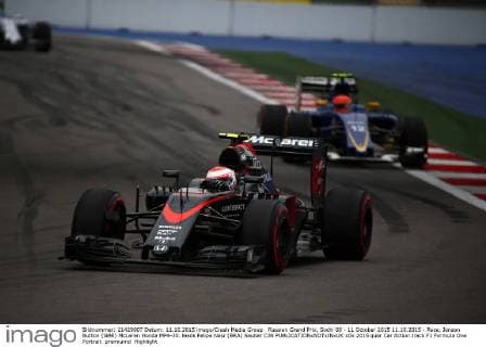 Russian Grand Prix, Sochi 08 - 11 October 2015 11.10.2015 - Race, Jenson Button (GBR) McLaren Honda MP4-30. leads Felipe Nasr (BRA) Sauber C34 