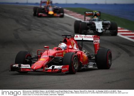 Russian Grand Prix, Sochi 08 - 11 October 2015 11.10.2015 - Race, Sebastian Vettel (GER) Scuderia Ferrari SF15-T leads Sergio Perez (MEX) Sahara Force India F1 VJM08 