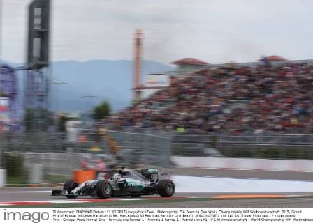 Motorsports: FIA Formula One World Championship WM Weltmeisterschaft 2015, Grand Prix of Russia, 44 Lewis Hamilton (GBR, Mercedes AMG Petronas Formula One Team), xHOCHxZWEIx
