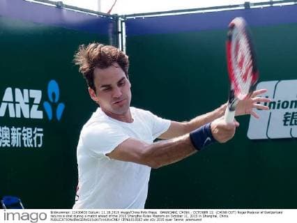 SHANGHAI, CHINA - OCTOBER 11: (CHINA OUT) Roger Federer of Switzerland returns a shot during a match ahead of the 2015 Shanghai Rolex Masters on October 11, 2015 in Shanghai, China.  CFP66018587 