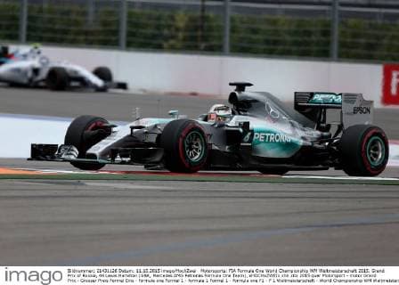 Motorsports: FIA Formula One World Championship WM Weltmeisterschaft 2015, Grand Prix of Russia, 44 Lewis Hamilton (GBR, Mercedes AMG Petronas Formula One Team), xHOCHxZWEIx