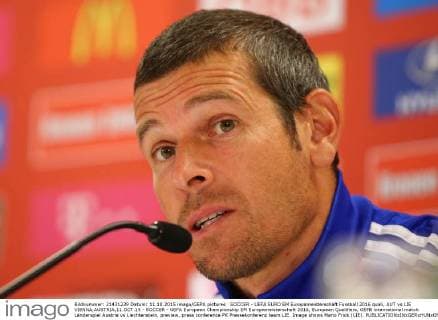 SOCCER - UEFA EURO EM Europameisterschaft Fussball 2016 quali, AUT vs LIE VIENNA,AUSTRIA,11.OCT.15 - SOCCER - UEFA European Championship EM Europameisterschaft 2016, European Qualifiers, OEFB international match Länderspiel Austria vs Liechtenstein, preview, press conference PK Pressekonferenz team LIE. Image shows Mario Frick (LIE). GEPAxpictures xChristianxOrt