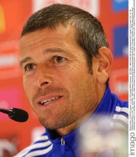 SOCCER - UEFA EURO EM Europameisterschaft Fussball 2016 quali, AUT vs LIE VIENNA,AUSTRIA,11.OCT.15 - SOCCER - UEFA European Championship EM Europameisterschaft 2016, European Qualifiers, OEFB international match Länderspiel Austria vs Liechtenstein, preview, press conference PK Pressekonferenz team LIE. Image shows Mario Frick (LIE). GEPAxpictures xChristianxOrt