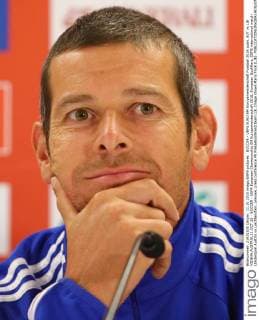 SOCCER - UEFA EURO EM Europameisterschaft Fussball 2016 quali, AUT vs LIE VIENNA,AUSTRIA,11.OCT.15 - SOCCER - UEFA European Championship EM Europameisterschaft 2016, European Qualifiers, OEFB international match Länderspiel Austria vs Liechtenstein, preview, press conference PK Pressekonferenz team LIE. Image shows Mario Frick (LIE). GEPAxpictures xChristianxOrt