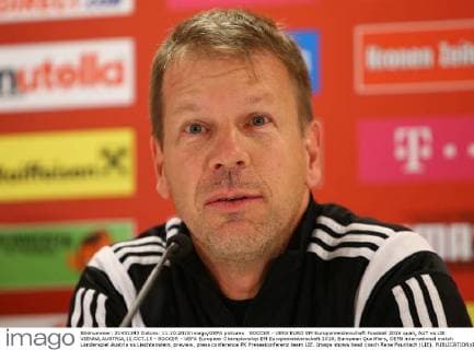 SOCCER - UEFA EURO EM Europameisterschaft Fussball 2016 quali, AUT vs LIE VIENNA,AUSTRIA,11.OCT.15 - SOCCER - UEFA European Championship EM Europameisterschaft 2016, European Qualifiers, OEFB international match Länderspiel Austria vs Liechtenstein, preview, press conference PK Pressekonferenz team LIE. Image shows head coach Rene Pauritsch (LIE). GEPAxpictures xChristianxOrt