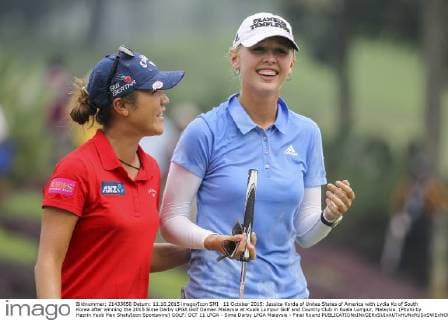 11 October 2015: Jessica Korda of Unites States of America with Lydia Ko of South Korea after winning the 2015 Sime Darby LPGA Golf Damen Malaysia at Kuala Lumpur Golf and Country Club in Kuala Lumpur, Malaysia. (Photo by Hazrin Yeob Men Shah Icon Sportswire) GOLF: OCT 11 LPGA - Sime Darby LPGA Malaysia - Final Round Icon3781510118013 EDITORIAL USE ONLY