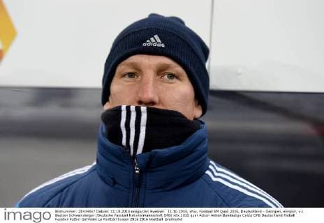 11.10.2015, xfux, Fussball EM Quali 2016, Deutschland - Georgien, emspor, v.l. Bastian Schweinsteiger (Deutsche Fussball Nationalmannschaft DFB)