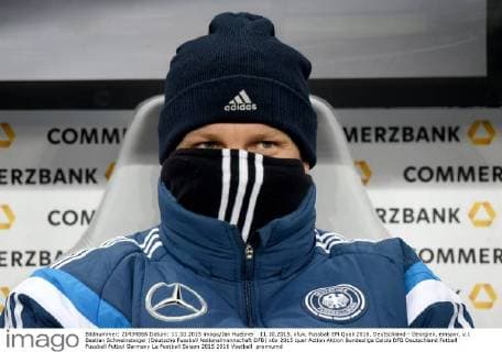 11.10.2015, xfux, Fussball EM Quali 2016, Deutschland - Georgien, emspor, v.l. Bastian Schweinsteiger (Deutsche Fussball Nationalmannschaft DFB)