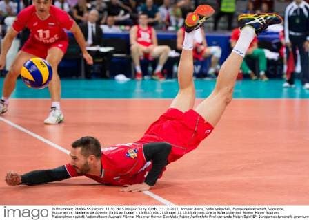 11.10.2015, Armeec Arena, Sofia Volleyball, Europameisterschaft, Vorrunde, Bulgarien vs. Niederlande Abwehr Vladislav Ivanov ( 16 BUL)