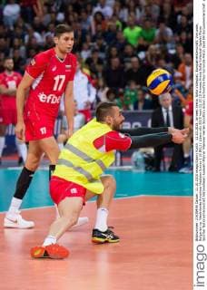 11.10.2015, Armeec Arena, Sofia Volleyball, Europameisterschaft, Vorrunde, Bulgarien vs. Niederlande Annahme Vladislav Ivanov ( 16 BUL) Libero