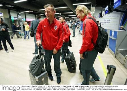 Aktuell Fußball, EM Quali, Kroatien Abflug nach Malta Departure of Croatian national football team for Malta 12.10.2015., Croatia, Zagreb - Departure of Croatian national football team for Malta on the qualifying match for Euro 2016. Ivica Olic, Domagoj Vida.  GoranxJakus PIXSELL