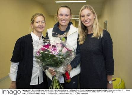 TENNIS - WTA Tennis Damen Generali Ladies 2015 LINZ,AUSTRIA,12.OCT.15 - TENNIS - WTA Tour, Generali Ladies. Image shows tournament director Sandra Reichel, Caroline Wozniacki (DEN) and Barbara Schett-Eagle. GEPAxpictures xMatthiasxHauer