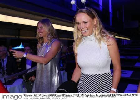 TENNIS - WTA Tennis Damen Generali Ladies 2015 LINZ,AUSTRIA,12.OCT.15 - TENNIS - WTA Tour, Generali Ladies. Image shows Barbara Schett and Caroline Wozniacki (DEN). GEPAxpictures xMathiasxMandl