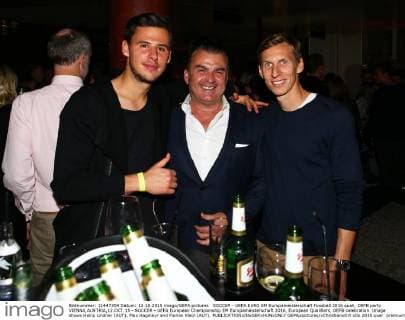 SOCCER - UEFA EURO EM Europameisterschaft Fussball 2016 quali, OEFB party VIENNA,AUSTRIA,12.OCT.15 - SOCCER - UEFA European Championship EM Europameisterschaft 2016, European Qualifiers, OEFB celebration. Image shows Heinz Lindner (AUT), Max Hagmayr and Florian Klein (AUT). GEPAxpictures xChristianxOrt
