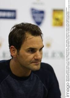 Roger Federer of Switzerland attends a press conference PK Pressekonferenz after being defeated by Albert Ramos-Vinolas of Spain in their second round match of the men s singles during the 2015 Shanghai Rolex Masters tennis tournament in Shanghai, China, 13 October 2015. Roger Federer was upset in his opening match at the Shanghai Masters on Tuesday (13 October 2015) by Spanish qualifier Albert Ramos-Vinolas 7-6 (4), 2-6, 6-3. Federer looked rusty from the outset, failing to convert two break points in the opening set and making a flurry of backhand errors to lose the tiebreaker. Ramos-Vinolas then broke the 17-time major winner in the eighth game of the third set with a forehand winner down the line and held the next game to close it out. Federer hasn t played since helping Switzerland win a Davis Cup match the week after falling to Novak Djokovic in the final of the U.S. Open. The last time he and Ramos-Vinolas played at Wimbledon in 2012, the Spaniard only won three games. Federer upset in opening match at Shanghai Masters  20151013_67632