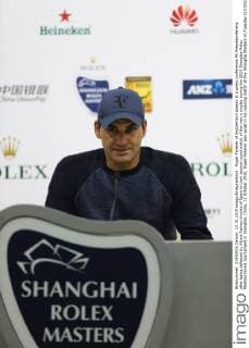 Roger Federer of Switzerland speaks at a press conference PK Pressekonferenz after being defeated by Albert Ramos-Vinolas of Spain in their second round match of the men s singles during the 2015 Shanghai Rolex Masters tennis tournament in Shanghai, China, 13 October 2015. Roger Federer was upset in his opening match at the Shanghai Masters on Tuesday (13 October 2015) by Spanish qualifier Albert Ramos-Vinolas 7-6 (4), 2-6, 6-3. Federer looked rusty from the outset, failing to convert two break points in the opening set and making a flurry of backhand errors to lose the tiebreaker. Ramos-Vinolas then broke the 17-time major winner in the eighth game of the third set with a forehand winner down the line and held the next game to close it out. Federer hasn t played since helping Switzerland win a Davis Cup match the week after falling to Novak Djokovic in the final of the U.S. Open. The last time he and Ramos-Vinolas played at Wimbledon in 2012, the Spaniard only won three games. Federer upset in opening match at Shanghai Masters  20151013_14361