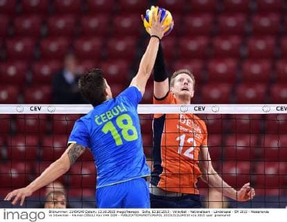 Sofia, 13.10.2015 - Volleyball - Nationalteam - Länderspiel - EM 2015 - Niederlande vs Slowenien - Klemen CEBULJ Kay VAN DIJK -  20151013LUK010