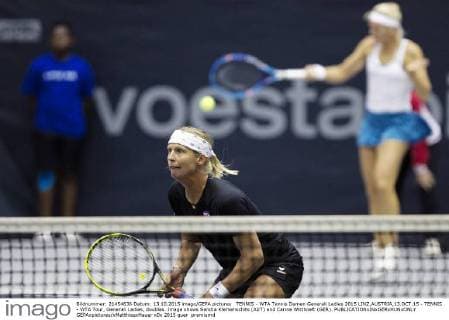 TENNIS - WTA Tennis Damen Generali Ladies 2015 LINZ,AUSTRIA,13.OCT.15 - TENNIS - WTA Tour, Generali Ladies, doubles. Image shows Sandra Klemenschits (AUT) and Carina Witthoeft (GER). GEPAxpictures xMatthiasxHauer