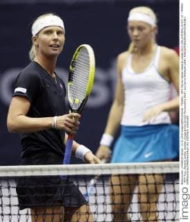 TENNIS - WTA Tennis Damen Generali Ladies 2015 LINZ,AUSTRIA,13.OCT.15 - TENNIS - WTA Tour, Generali Ladies, doubles. Image shows Sandra Klemenschits (AUT) and Carina Witthoeft (GER). GEPAxpictures xMatthiasxHauer