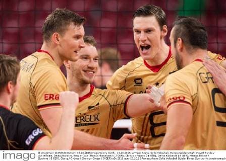 13.10.2015, Armeec Arena, Sofia Volleyball, Europameisterschaft, Playoff Runde Achtelfinale, Deutschland vs. Belgien Jubel Markus Steuerwald ( 2 GER), Christian Fromm ( 1 GER), Denys Kaliberda ( 6 GER), Marcus Böhme Boehme ( 8 GER), Georg György Gyoergy Grozer ( 9 GER)