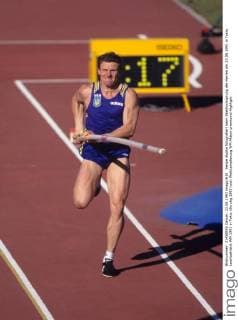Sergei Bubka fotografiert beim Stabhochsprung der Herren am 23.08.1991 in Tokio. Leichtathletik WM 1991 in Tokio