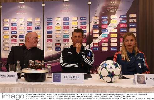 14.10.2015, xjhx, Fussball Champions League Damen, 1. FFC Frankfurt - Standard Lüttich Pressekonferenz, emspor v.l. Manager Siegfried Dietrich (1.FFC Frankfurt), Trainer Colin Bell (1.FFC Frankfurt), Jackie Groenen (1.FFC Frankfurt)