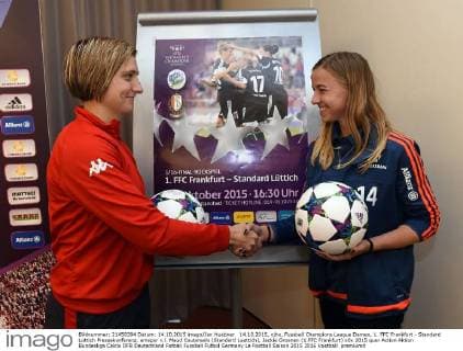 14.10.2015, xjhx, Fussball Champions League Damen, 1. FFC Frankfurt - Standard Lüttich Pressekonferenz, emspor v.l. Maud Coutereels (Standard Luettich), Jackie Groenen (1.FFC Frankfurt)