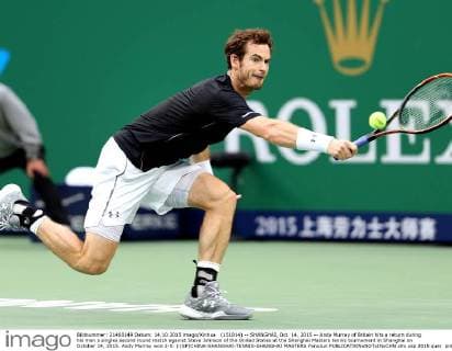 (151014) -- SHANGHAI, Oct. 14, 2015 -- Andy Murray of Britain hits a return during his men s singles second round match against Steve Johnson of the United States at the Shanghai Masters tennis tournament in Shanghai on October 14, 2015. Andy Murray won 2-0. ) (SP)CHINA-SHANGHAI-TENNIS-SHANGHAI MASTERS FanxJun 