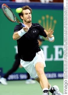 (151014) -- SHANGHAI, Oct. 14, 2015 -- Andy Murray of Britain hits a return during his men s singles second round match against Steve Johnson of the United States at the Shanghai Masters tennis tournament in Shanghai on October 14, 2015. Andy Murray won 2-0. ) (SP)CHINA-SHANGHAI-TENNIS-SHANGHAI MASTERS FanxJun 